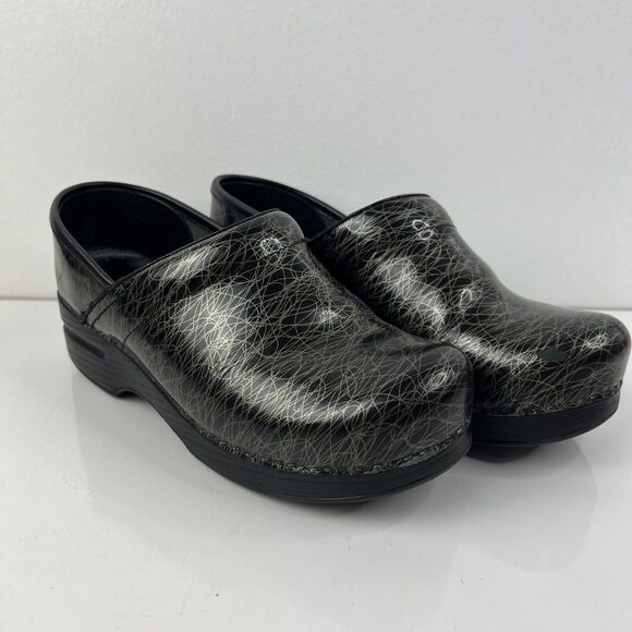 Dansko Patent Black With Silver Swirl Slip On Clogs Size 6.5 - Picture 2 of 6